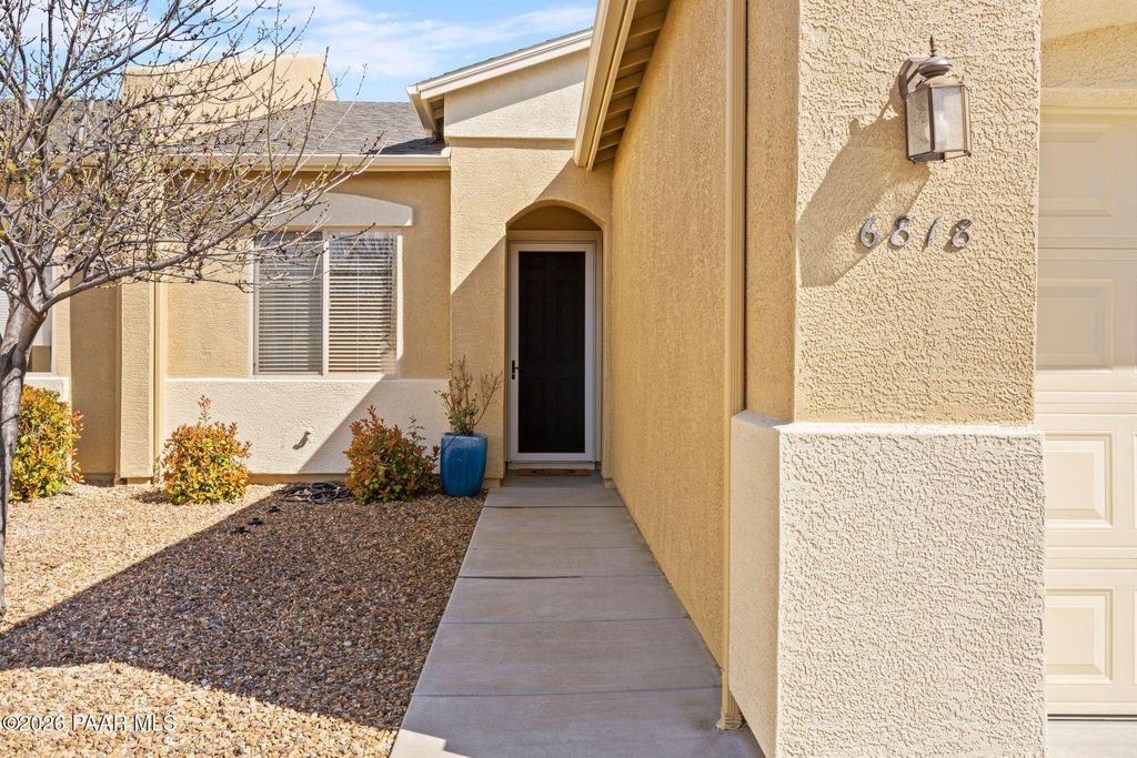 Photo of 6818 E Hetley Place #5, Prescott Valley, AZ 86314 (MLS # 1080873)