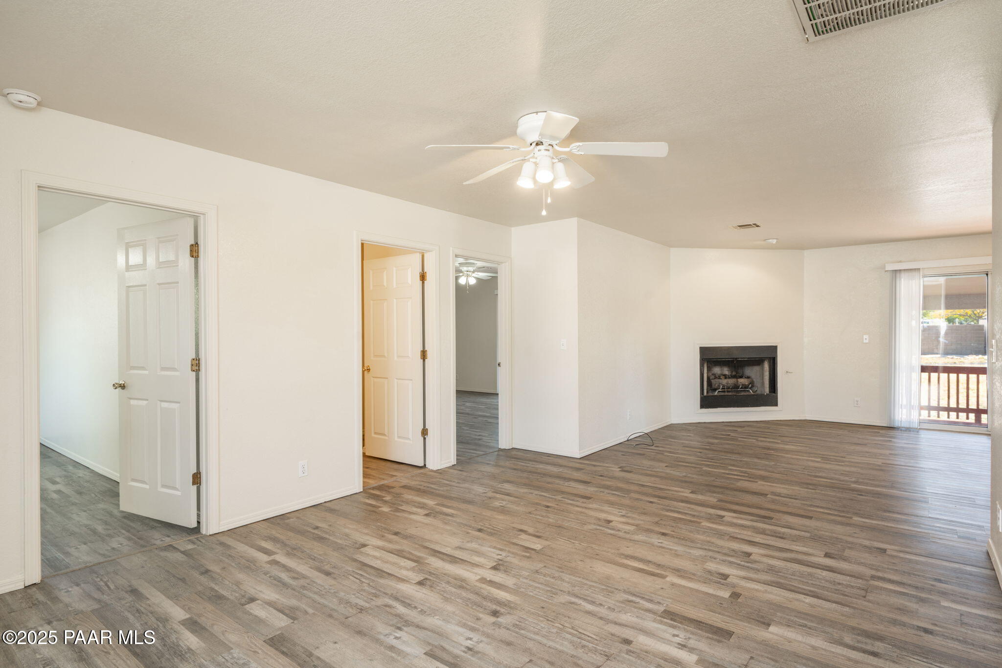 4745 N Stallion Drive