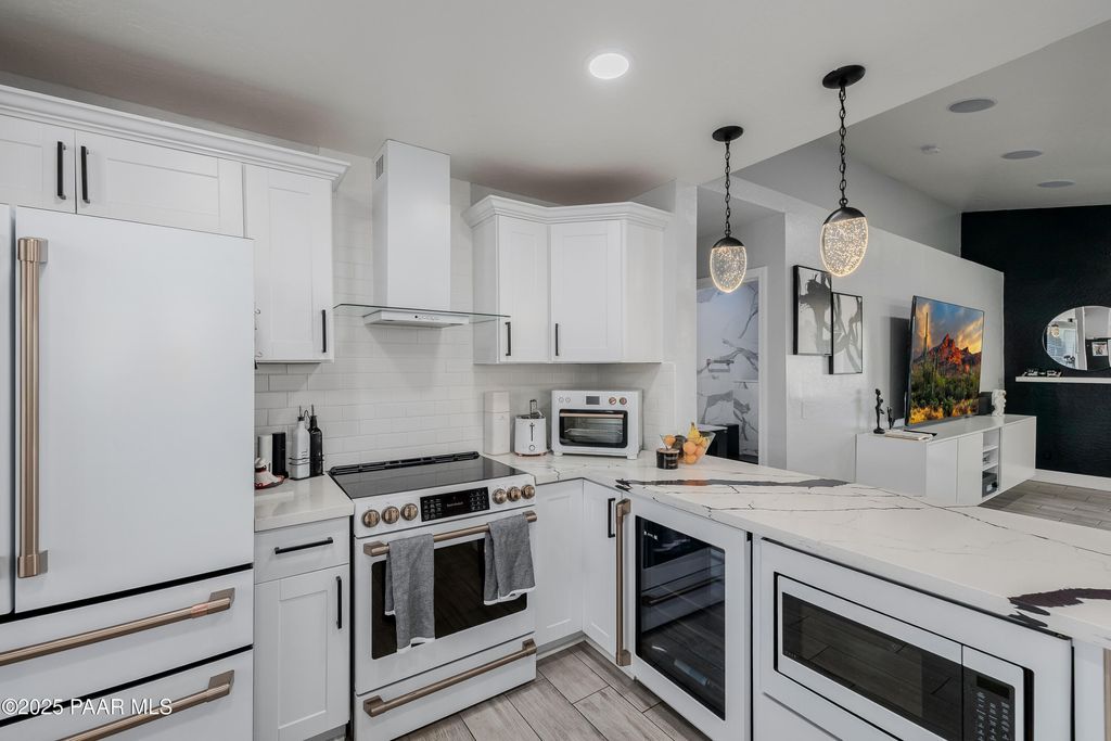 Photo of 11962 W Berkeley Road, Avondale, AZ 85392 (MLS # 1078320)