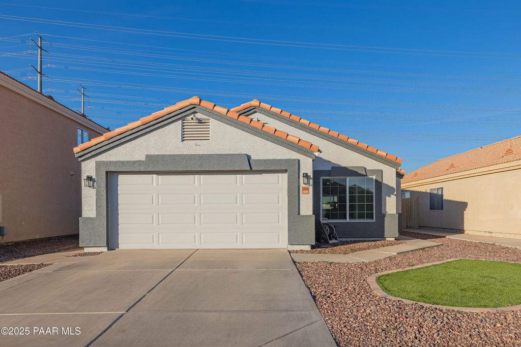 Photo of 11962 W Berkeley Road, Avondale, AZ 85392 (MLS # 1078320)