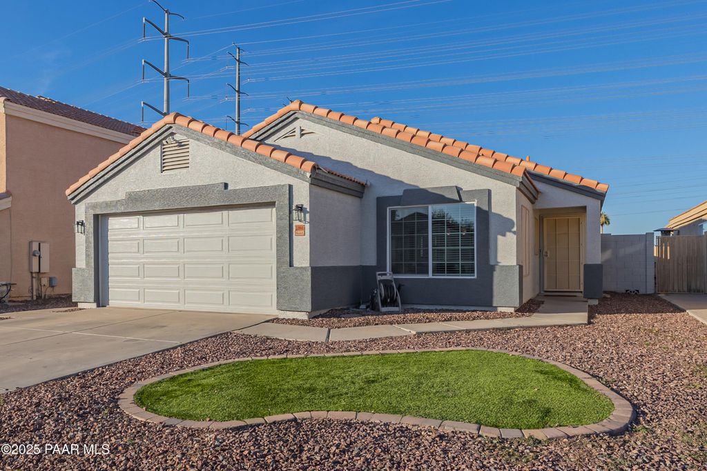 Photo of 11962 W Berkeley Road, Avondale, AZ 85392 (MLS # 1078320)