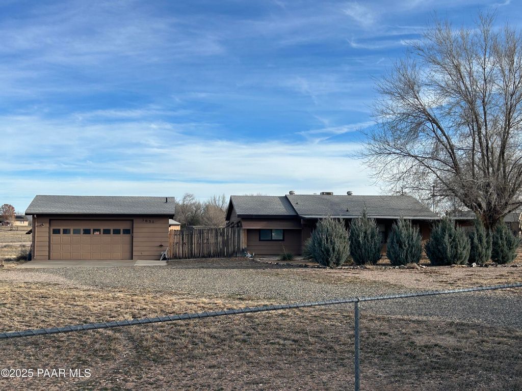 Photo of 3651 N Yo He Wah Drive, Chino Valley, AZ 86323 (MLS # 1078416)