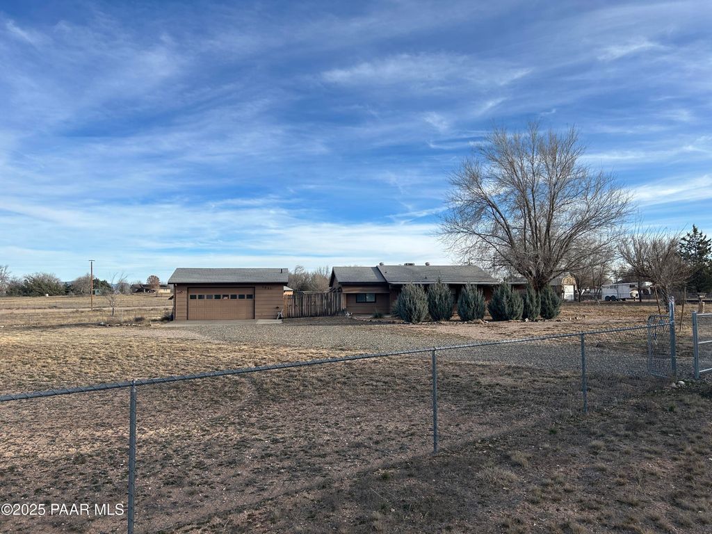 Photo of 3651 N Yo He Wah Drive, Chino Valley, AZ 86323 (MLS # 1078416)