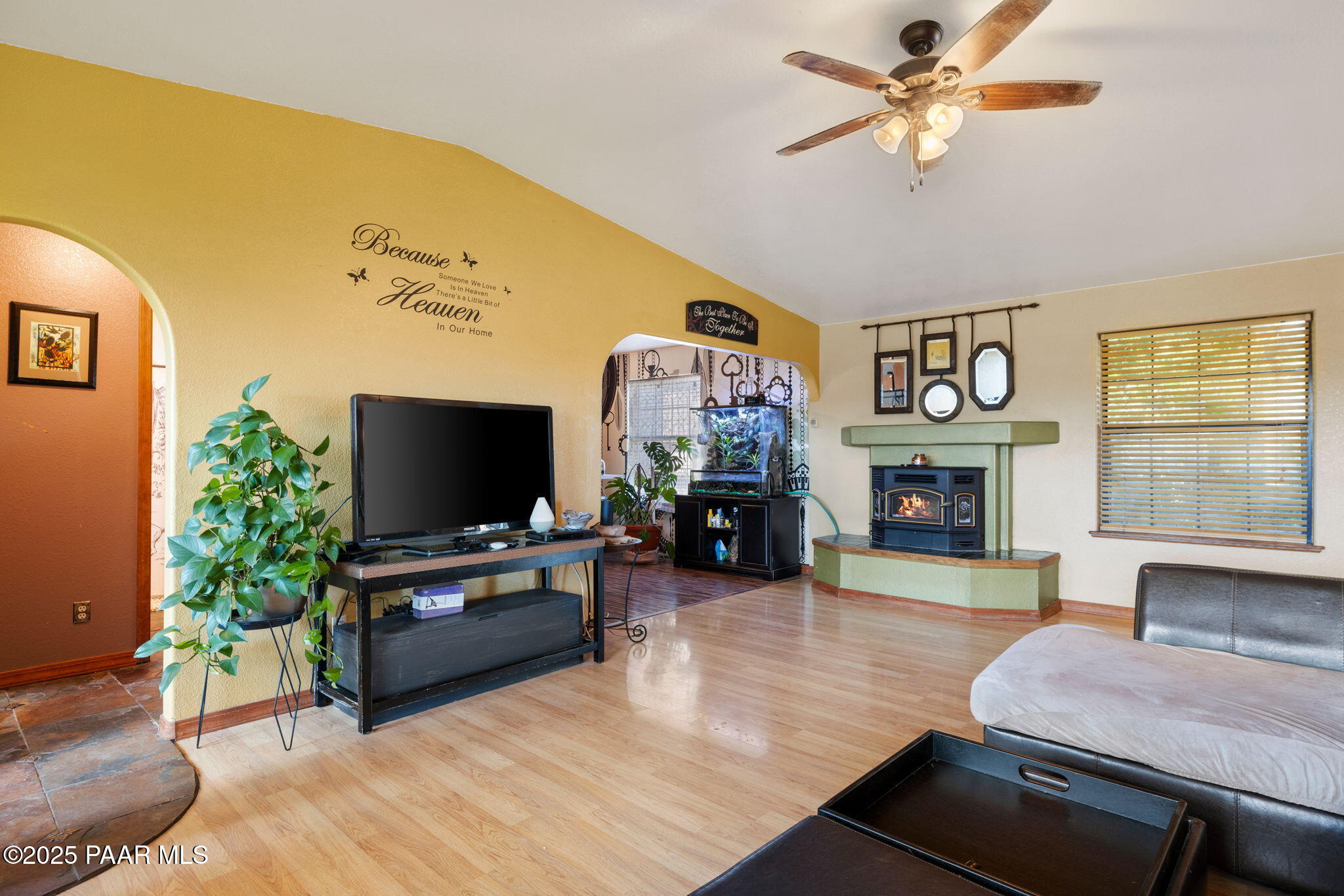 5041 N Roadrunner Drive