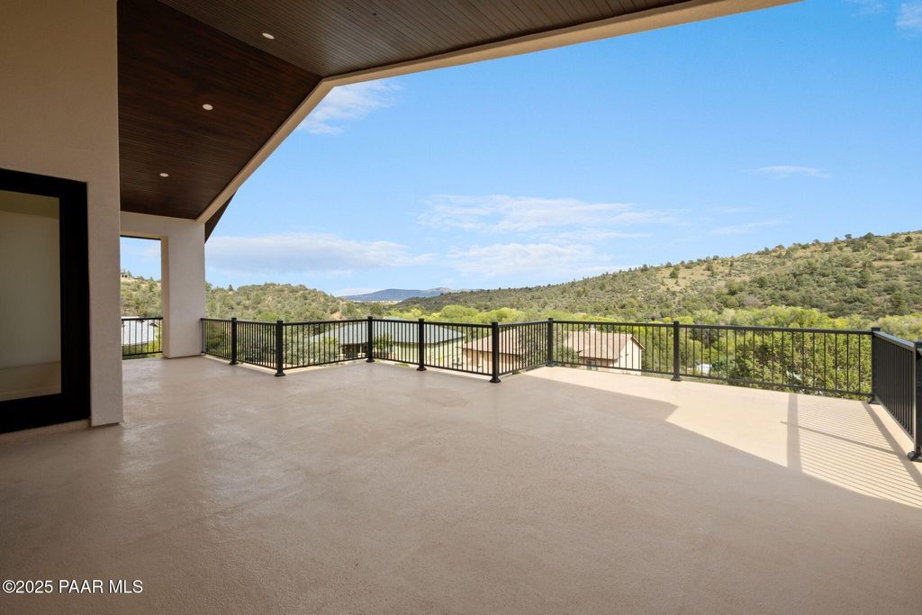 Photo of 940 N Waters Edge Way, Prescott, AZ 86303 (MLS # 1077062)