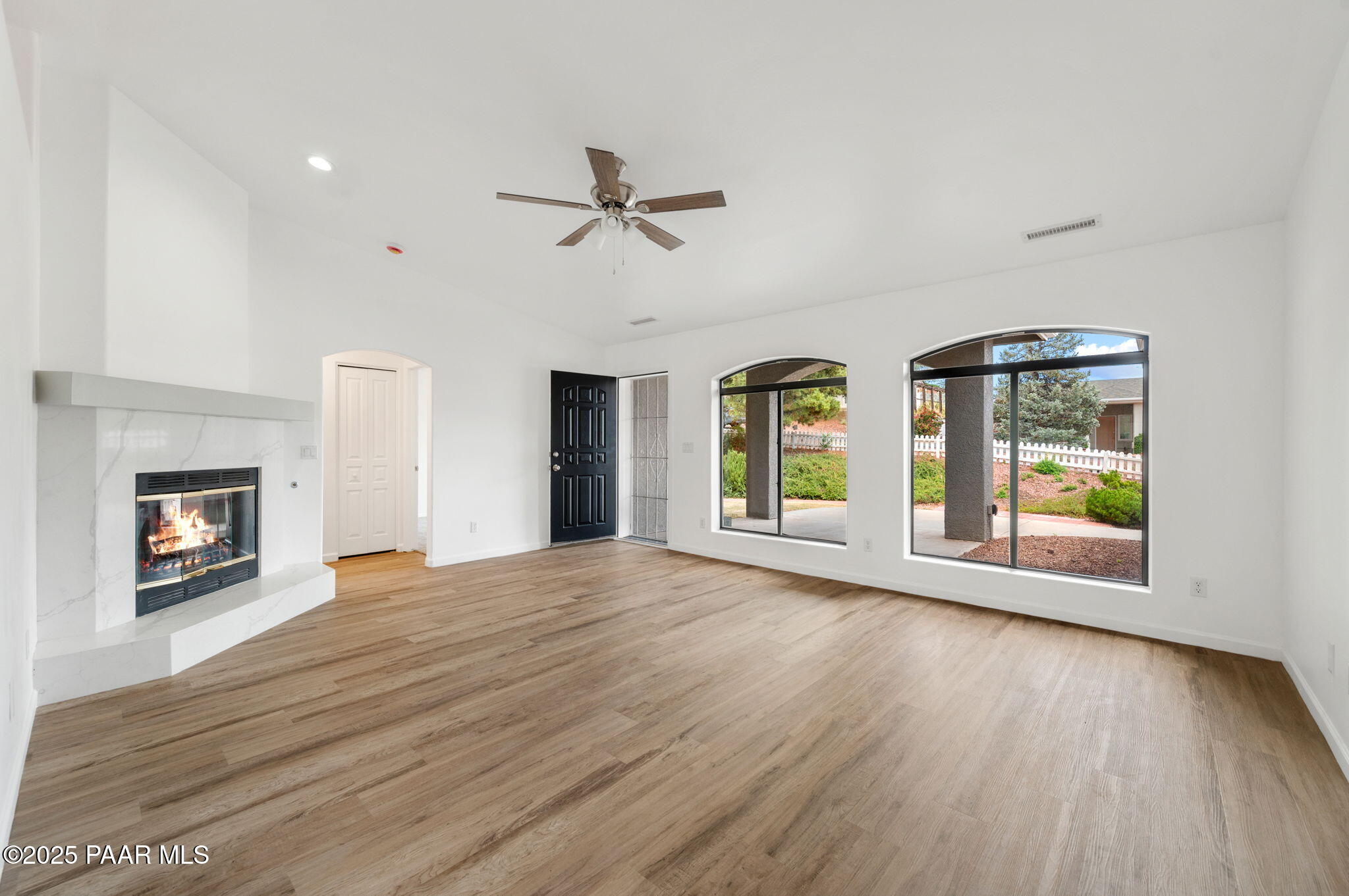 1242 N Oxbow Drive