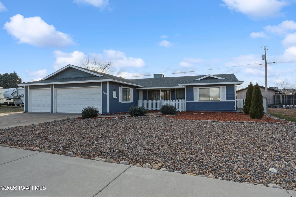 Photo of 3718 N Navajo Drive, Prescott Valley, AZ 86314 (MLS # 1079706)