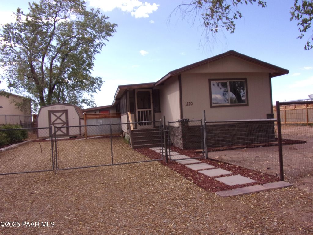 Photo of 1180 Bucky Oneill Drive, Chino Valley, AZ 86323 (MLS # 1077042)