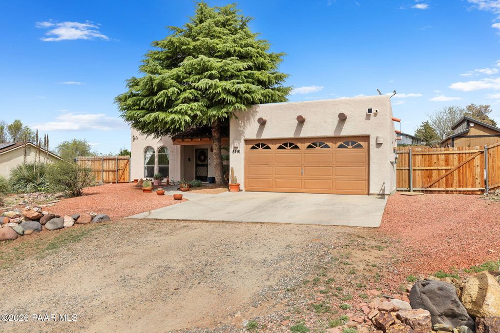 Photo of 5491 N Roadrunner Drive, Prescott Valley, AZ 86314 (MLS # 1080761)