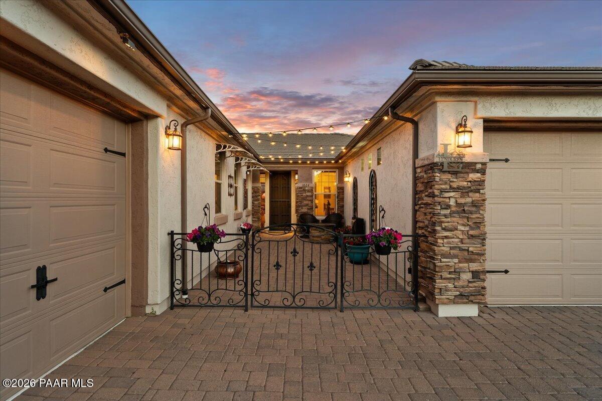 1024 N Wide Open Trail