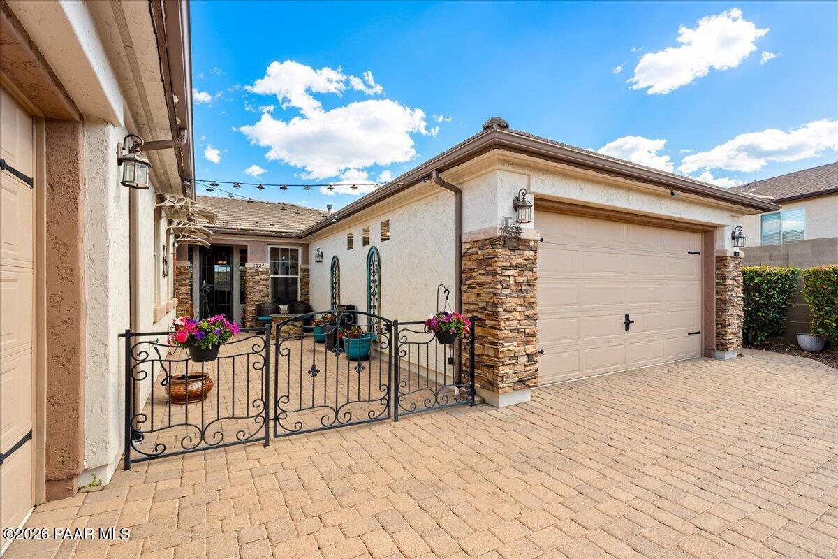 1024 N Wide Open Trail