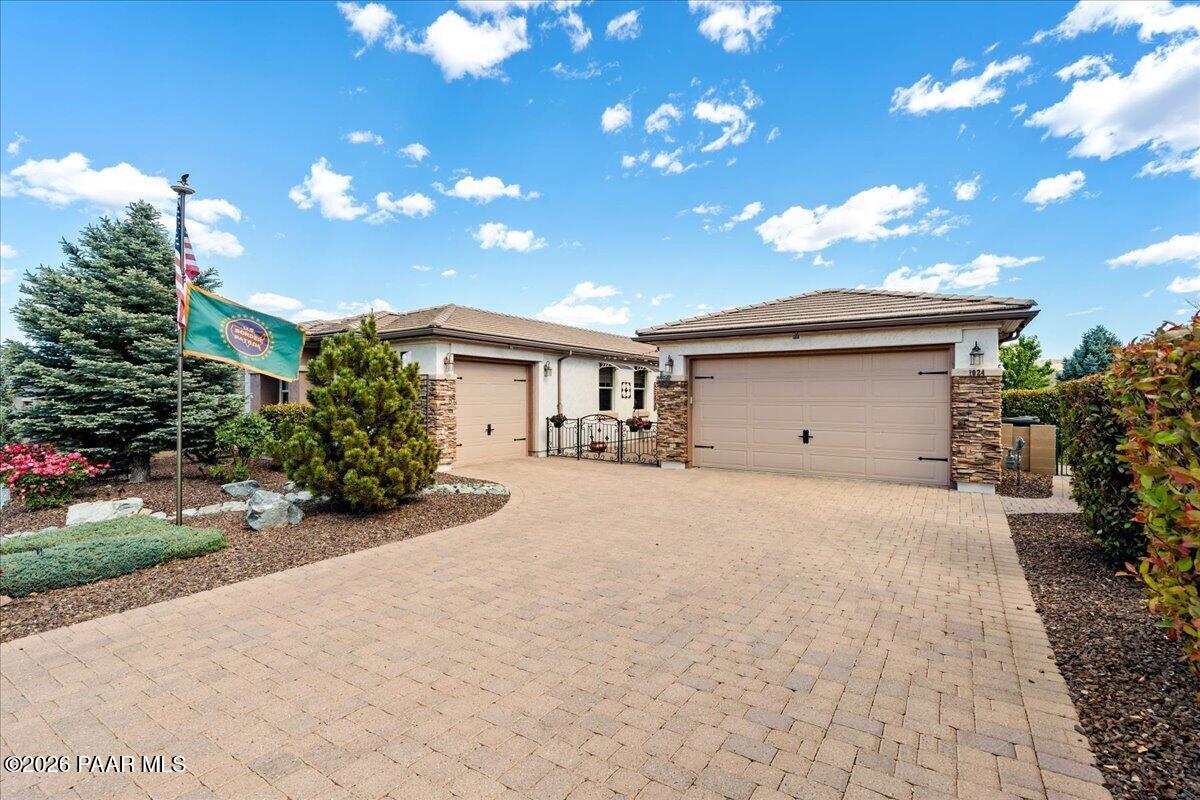 1024 N Wide Open Trail