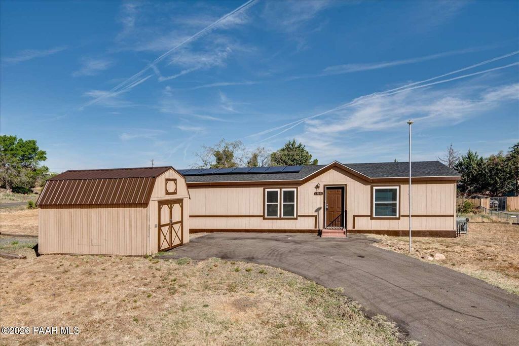 Photo of 13861 S Spring Lane, Mayer, AZ 86333 (MLS # 1081073)