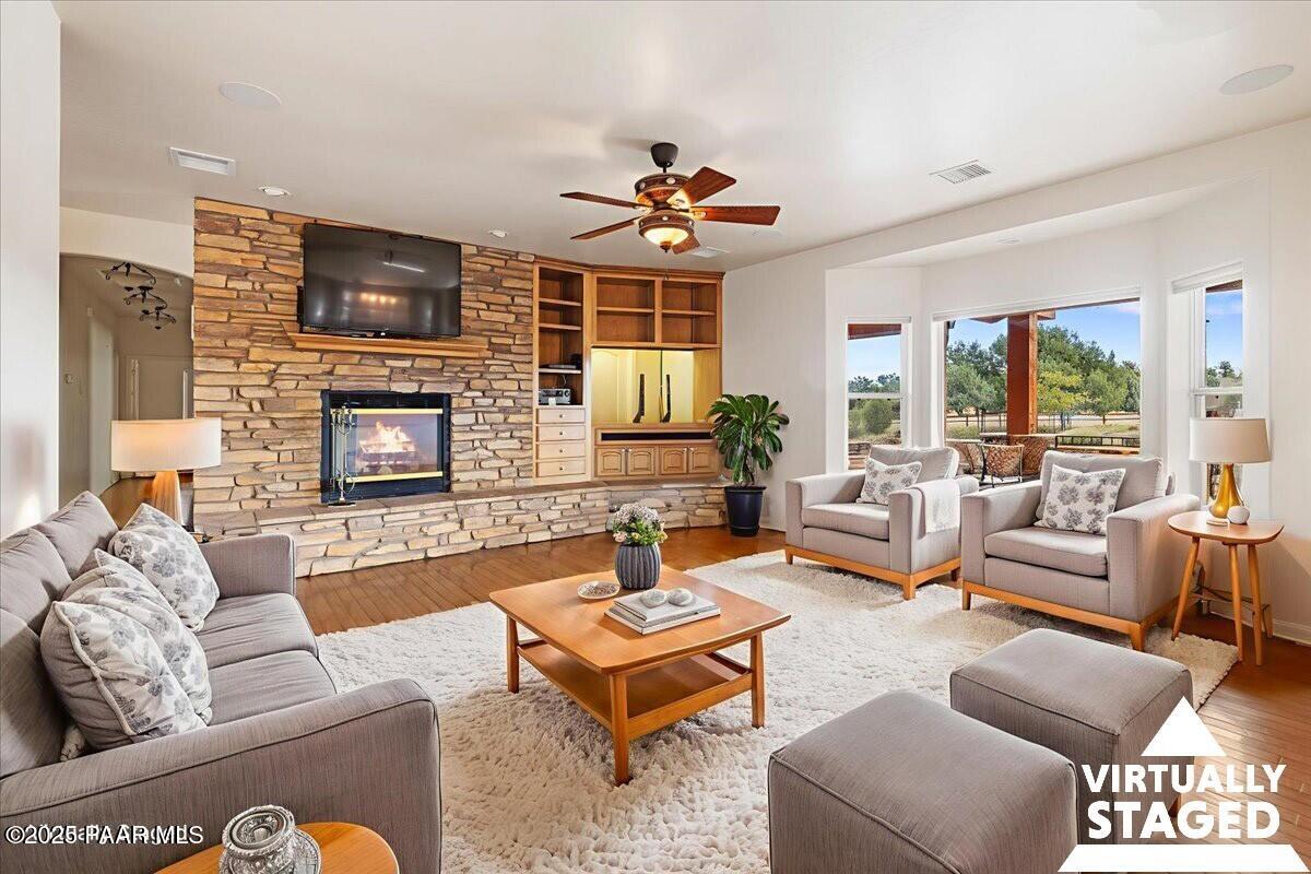 5540 W Deer Spring Place