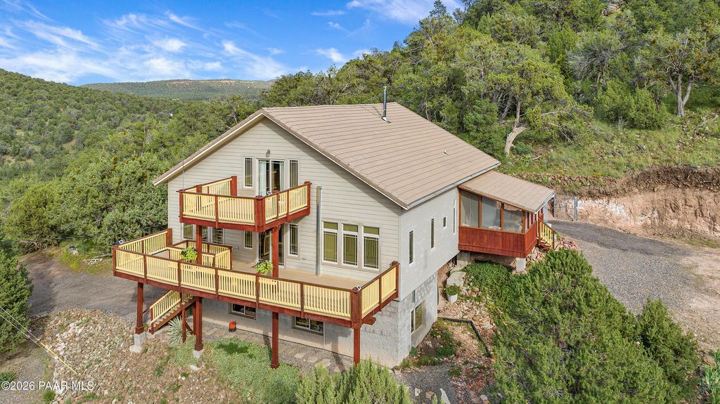 Photo of 32957 W Bucks Road, Seligman, AZ 86337 (MLS # 1080639)