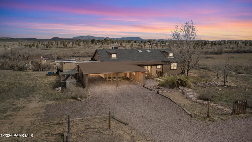 Photo of 2362 N Kachina Lane, Chino Valley, AZ 86323 (MLS # 1079656)