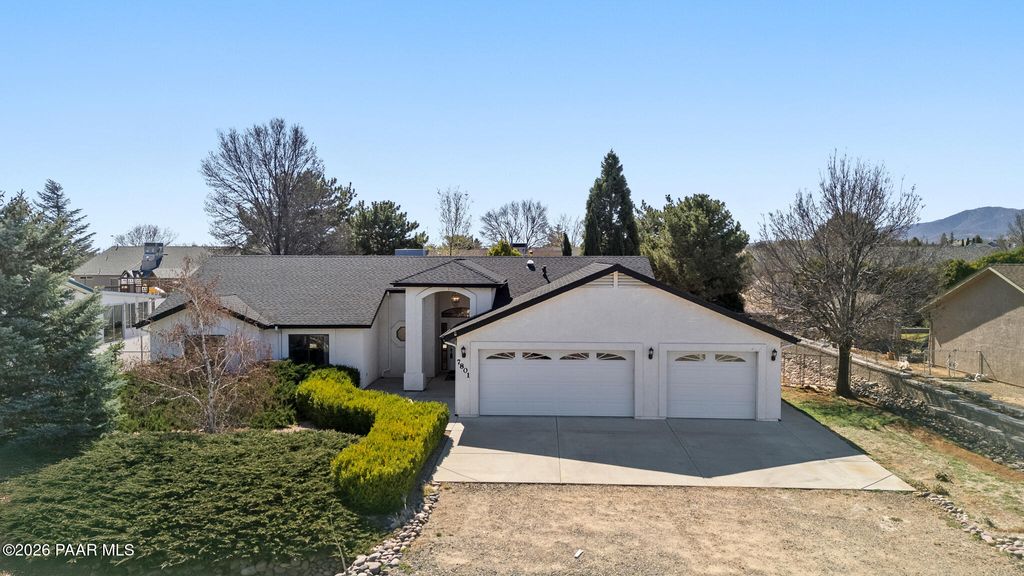 Photo of 7801 E Paseo Hermoso, Prescott Valley, AZ 86314 (MLS # 1080366)