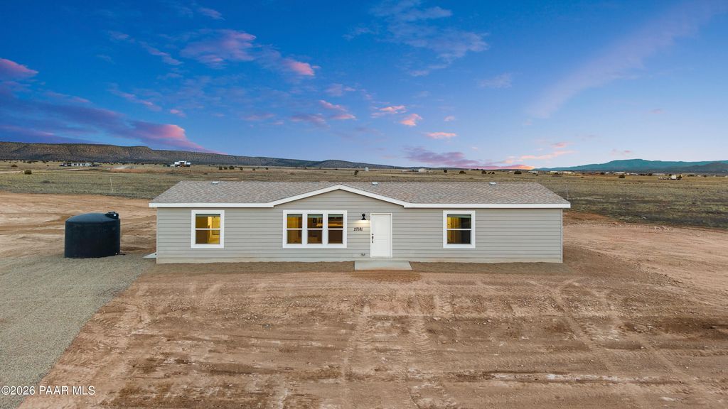 Photo of 27181 W Kingdom Court, Paulden, AZ 86334 (MLS # 1078979)