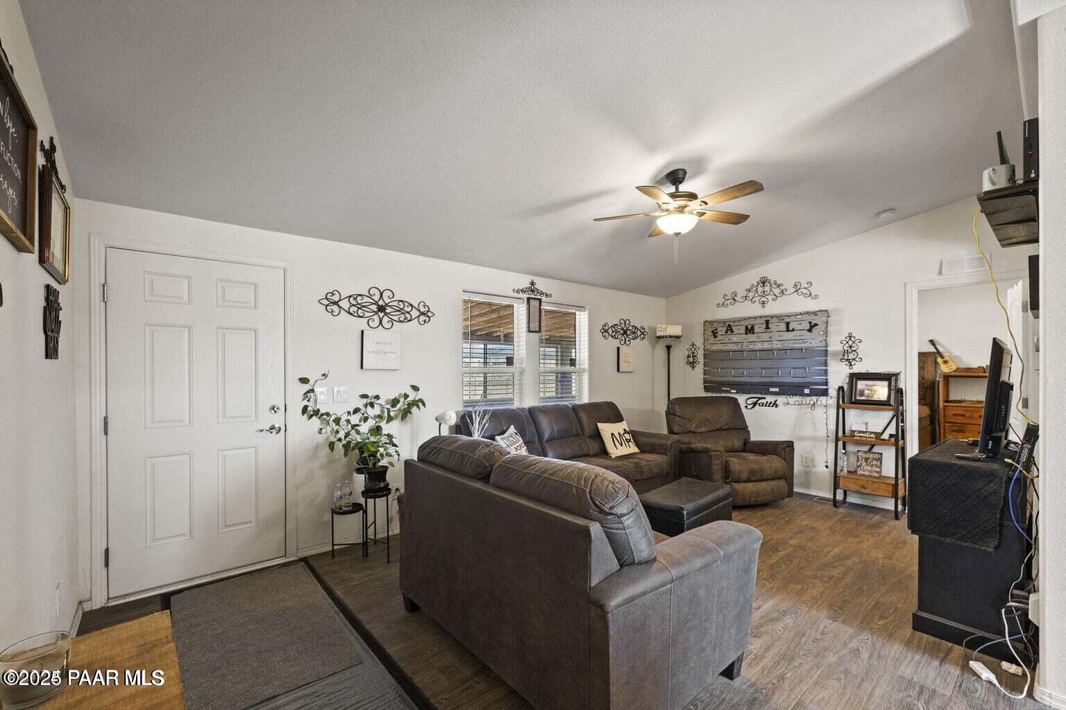 3233 W Sandstone Drive