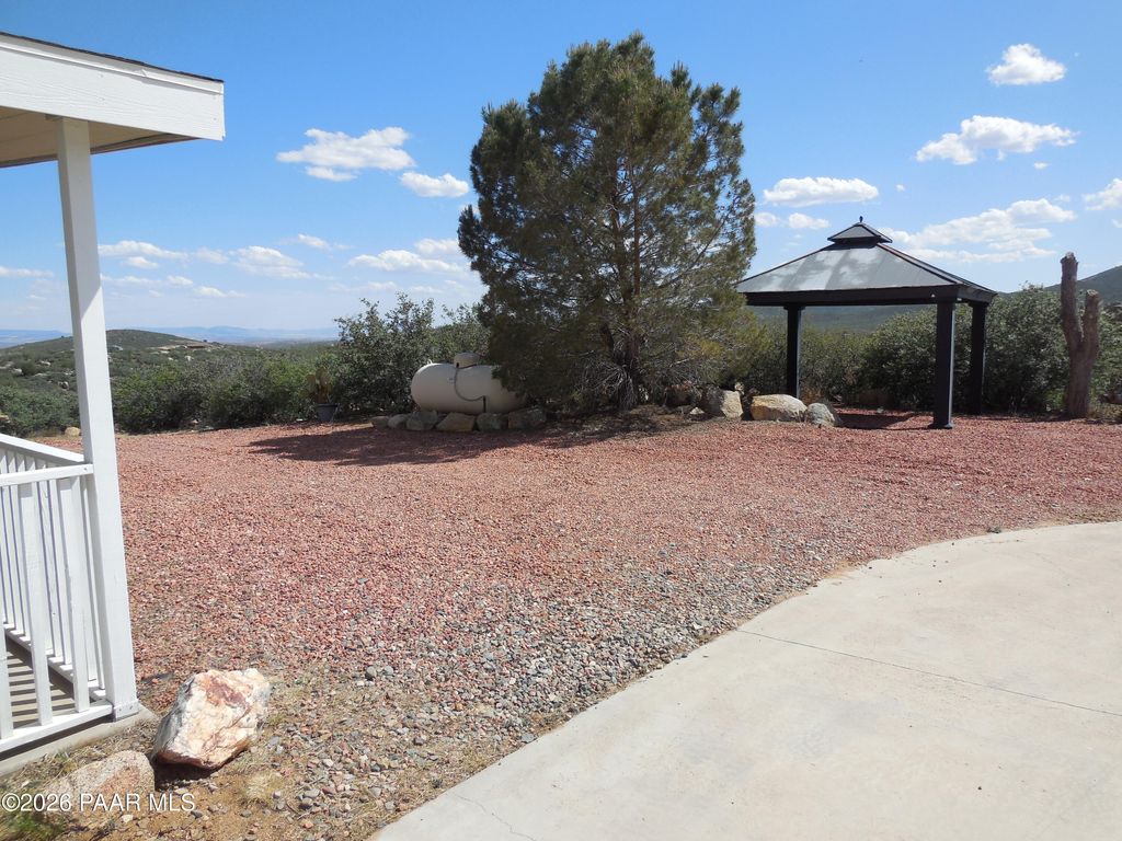 Photo of 17301 E Gilead Way, Dewey-Humboldt, AZ 86327 (MLS # 1081683)