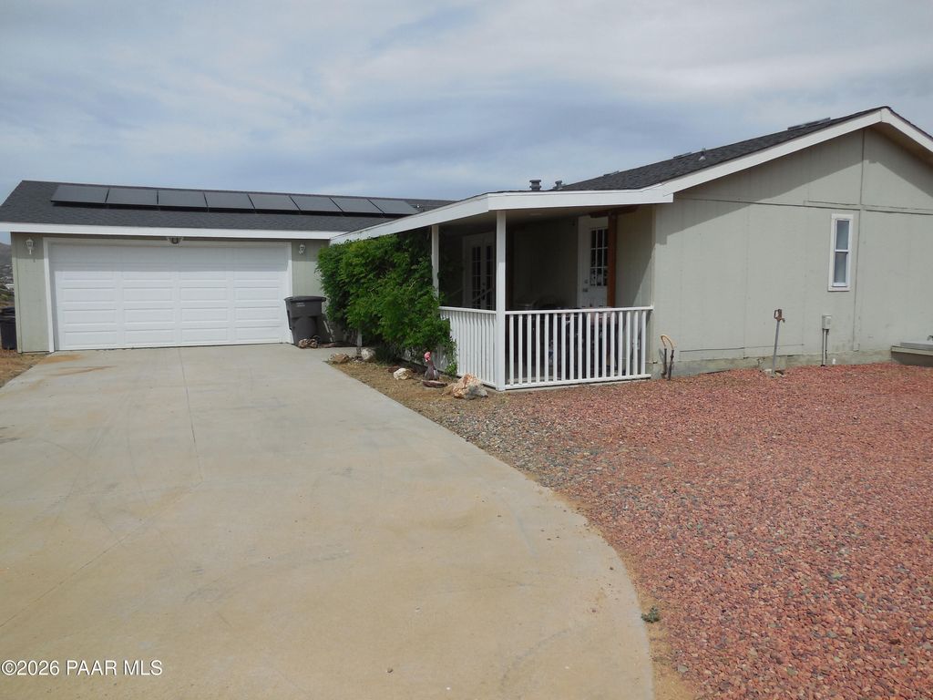 Photo of 17301 E Gilead Way, Dewey-Humboldt, AZ 86327 (MLS # 1081683)