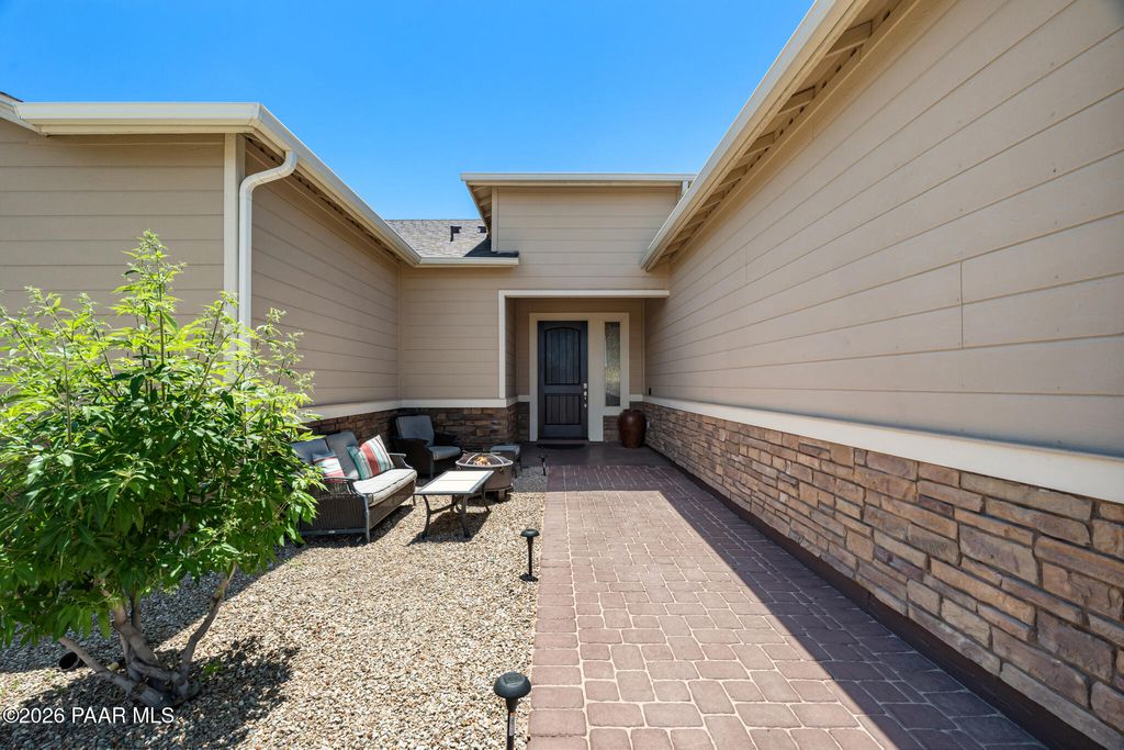 Photo of 5298 N Elliot Avenue, Prescott Valley, AZ 86314 (MLS # 1082128)
