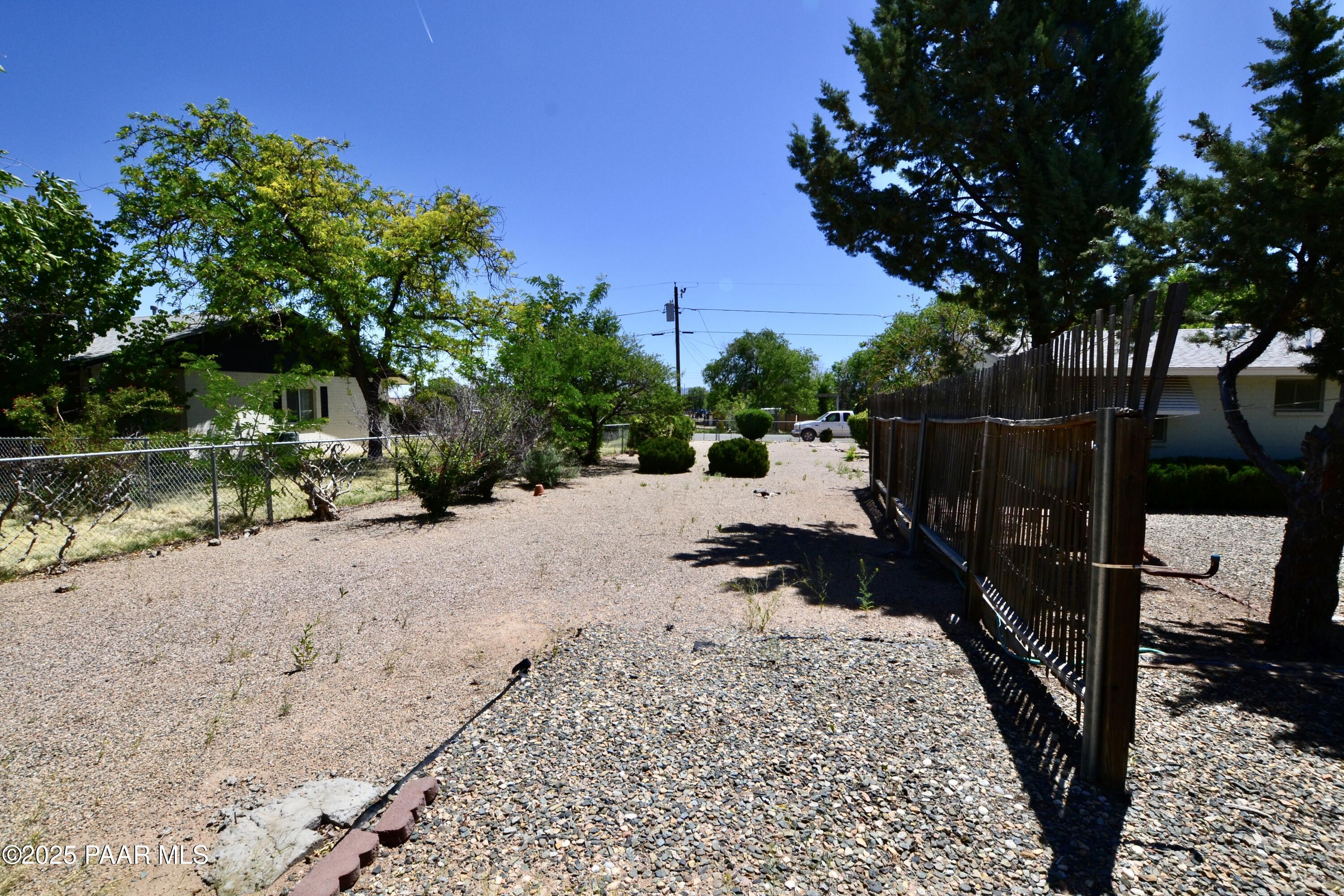 856 E Damion Loop