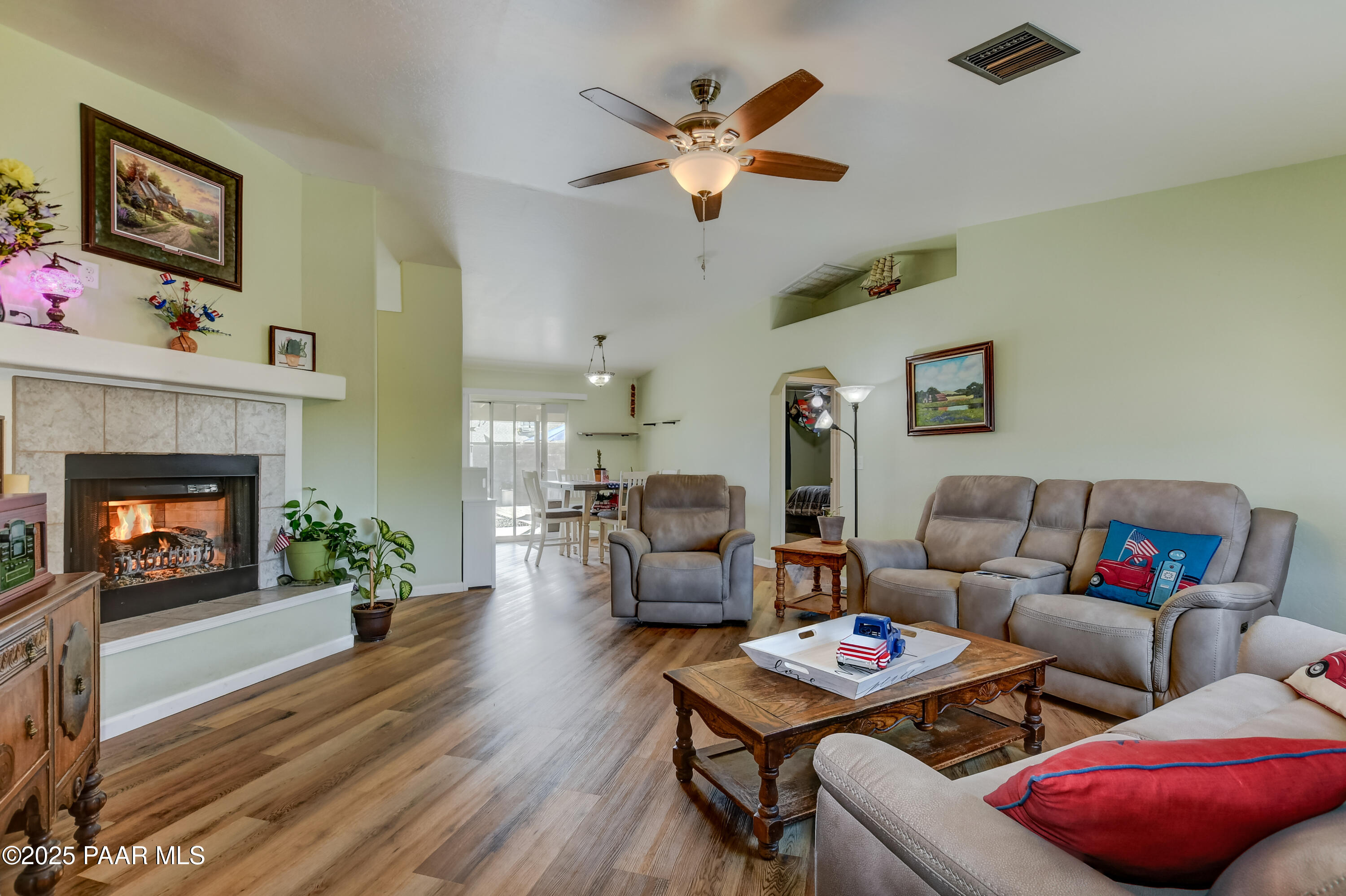 4661 N Stallion Drive
