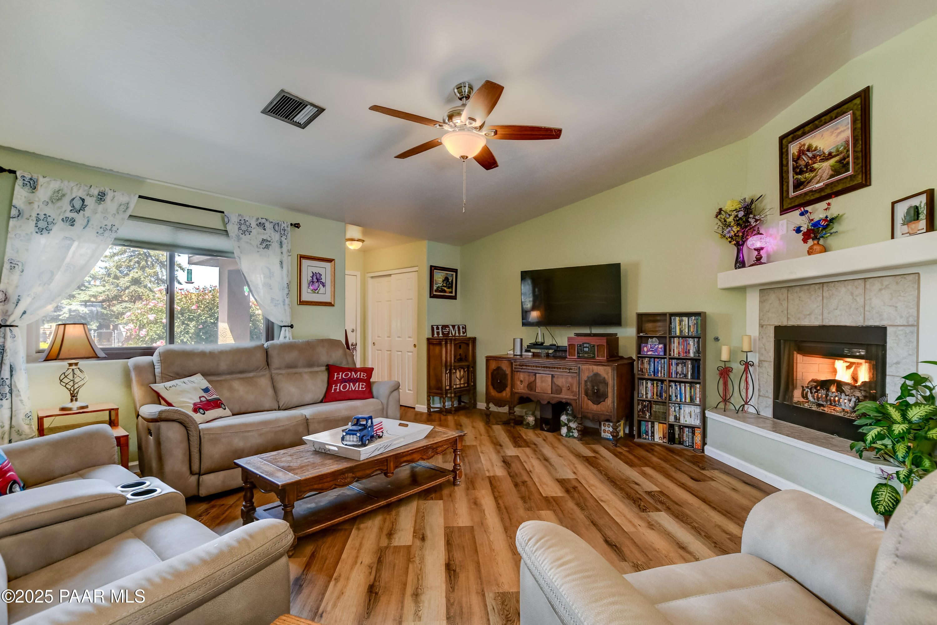 4661 N Stallion Drive