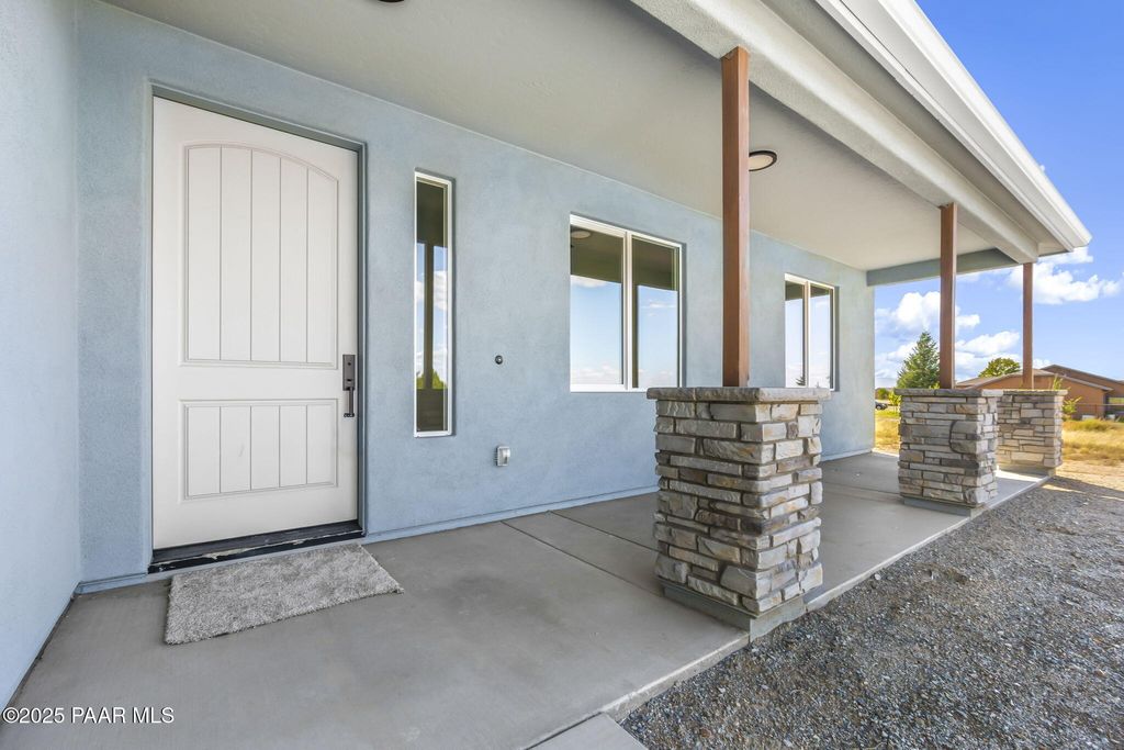 Photo of 9275 E Mystic River Way, Prescott Valley, AZ 86315 (MLS # 1076895)