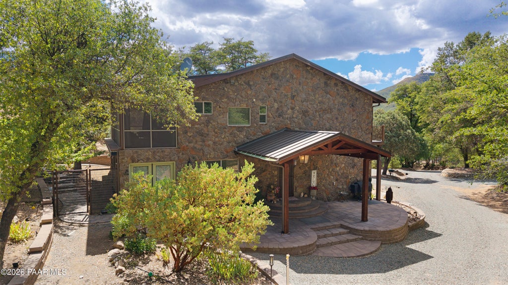 Photo of 2611 N Kenwood Pass Road, Dewey-Humboldt, AZ 86327 (MLS # 1083215)