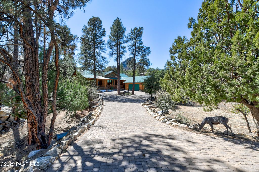 Photo of 1338 Sierry Peaks Drive, Prescott, AZ 86305 (MLS # 1076448)