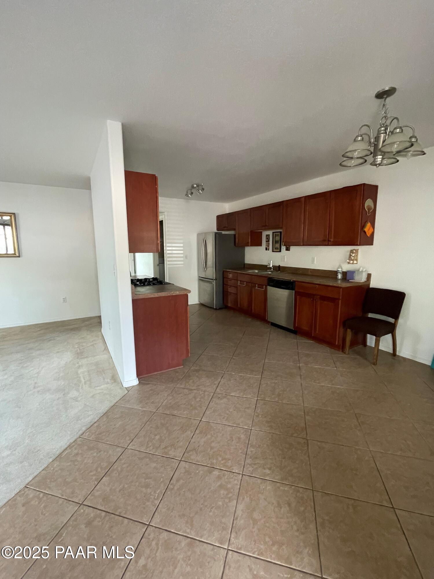 1001 E Goodwin Street 204