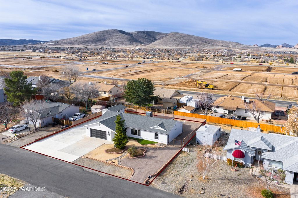 Photo of 4466 N Stage Way Lane, Prescott Valley, AZ 86314 (MLS # 1078485)