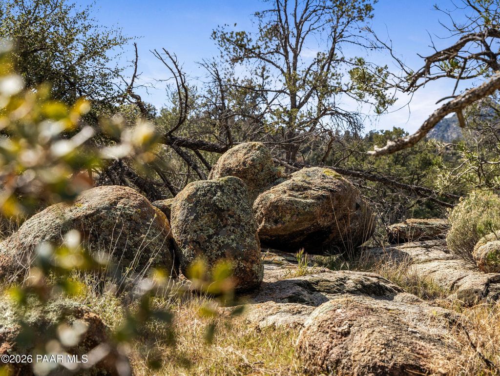 Photo of 00000 S Drifter Trail, Kirkland, AZ 86332 (MLS # 1080029)