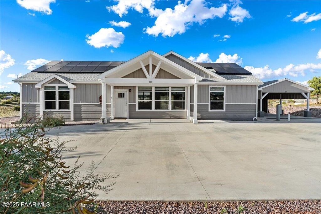 Photo of 4700 W Blackhawk Trail, Prescott, AZ 86305 (MLS # 1076406)