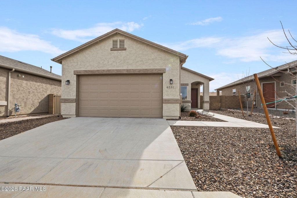 Photo of 6251 E Oliver Avenue, Prescott Valley, AZ 86314 (MLS # 1078961)