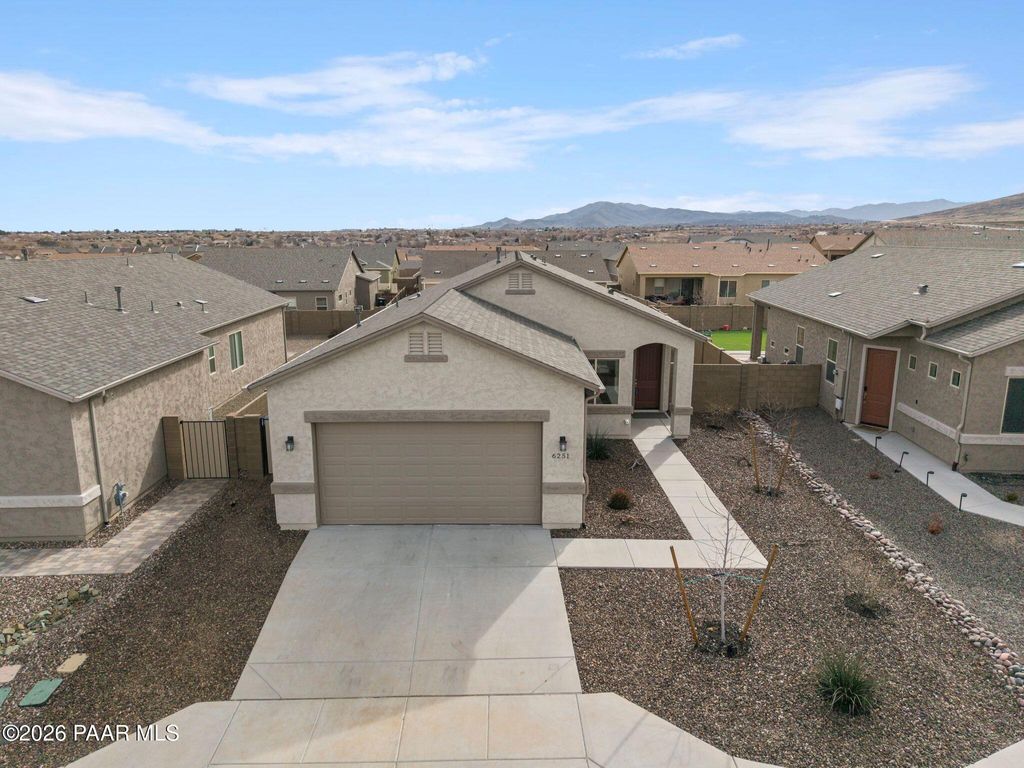 Photo of 6251 E Oliver Avenue, Prescott Valley, AZ 86314 (MLS # 1078961)
