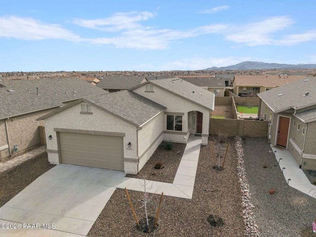 Photo of 6251 E Oliver Avenue, Prescott Valley, AZ 86314 (MLS # 1078961)