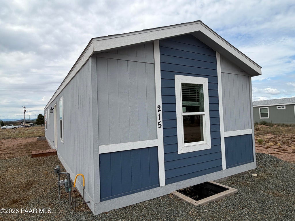 Photo of 215 W Venice Way, Paulden, AZ 86334 (MLS # 1083718)