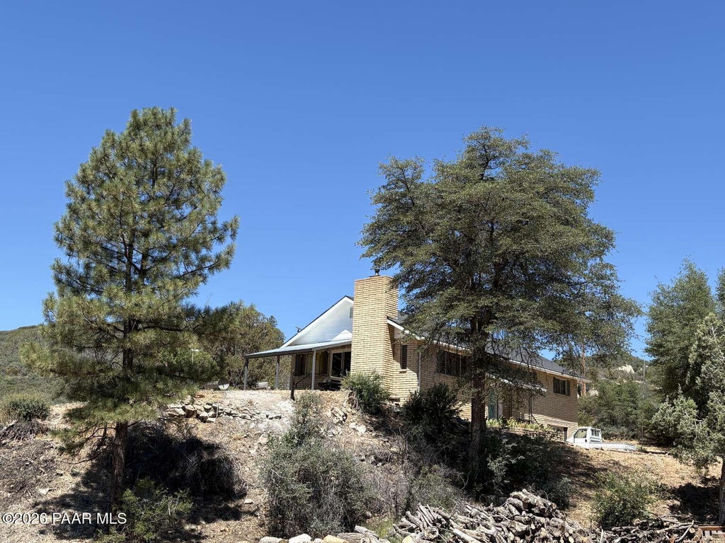 Photo of 10001 W Cherry Creek Road, Dewey-Humboldt, AZ 86327 (MLS # 1083818)