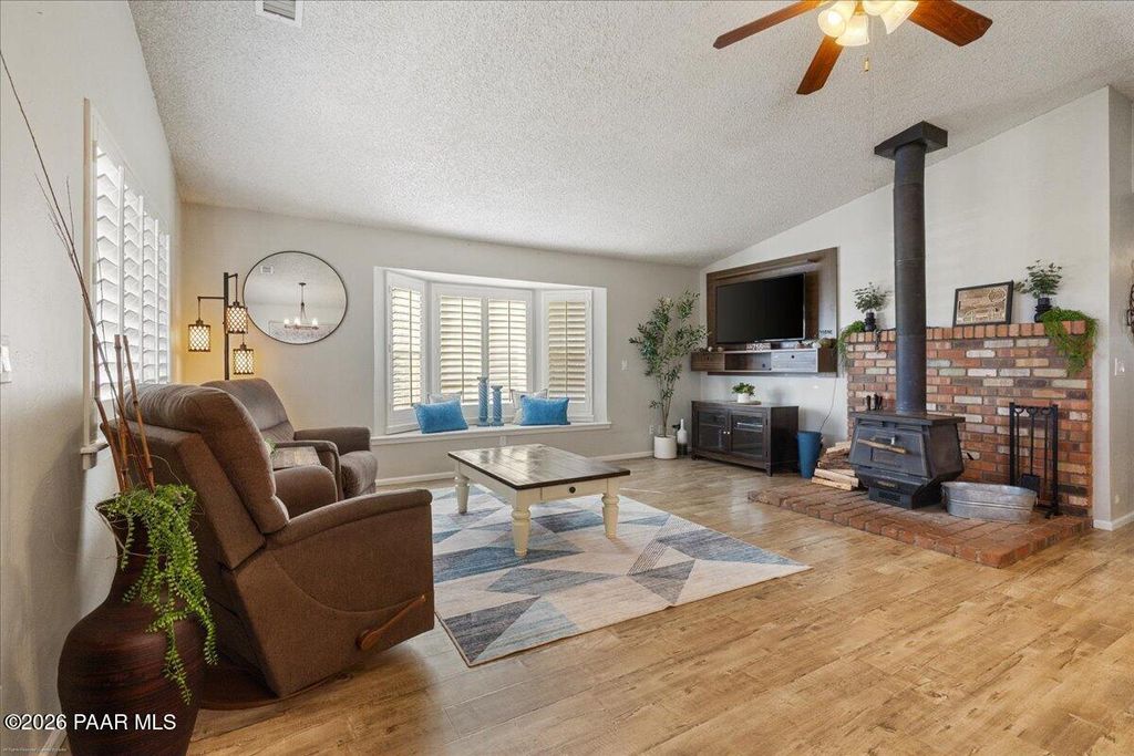 Photo of 1958 N Quartz Drive, Prescott, AZ 86301 (MLS # 1079980)