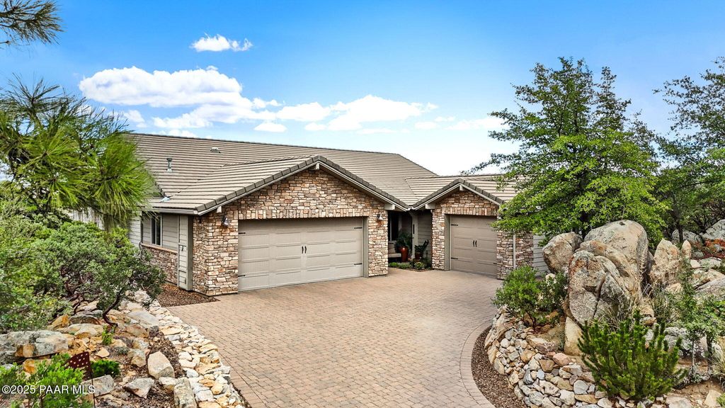 Photo of 2214 Lichen Ridge Lane, Prescott, AZ 86303 (MLS # 1076646)