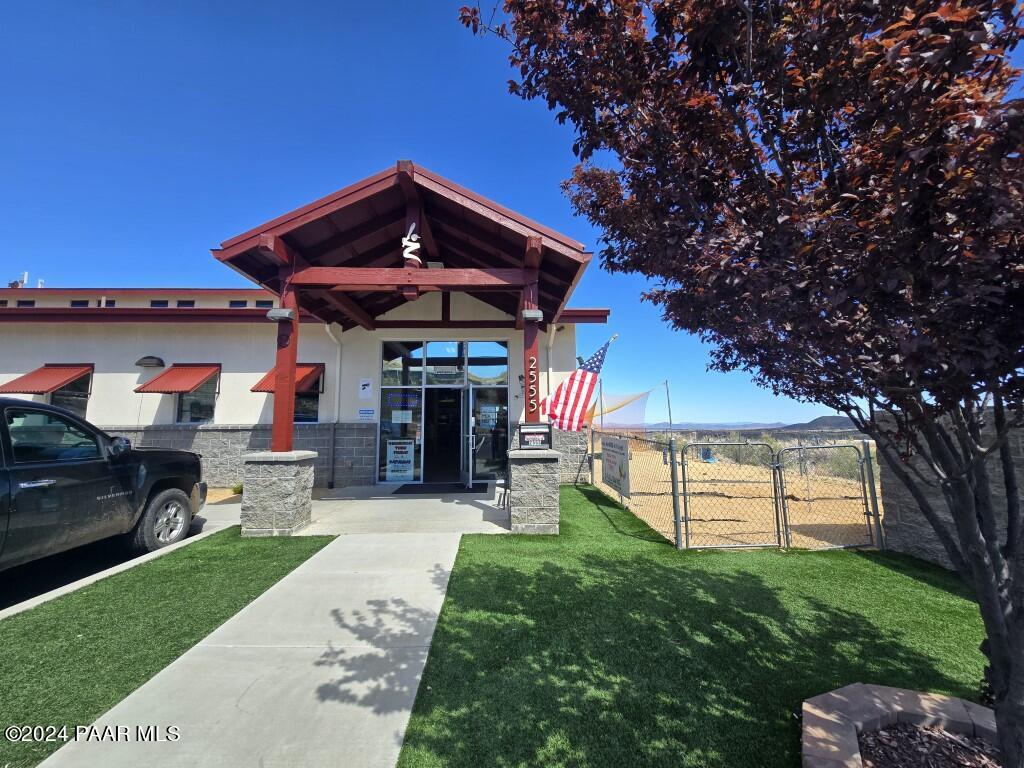 2555 N Crownpointe Drive