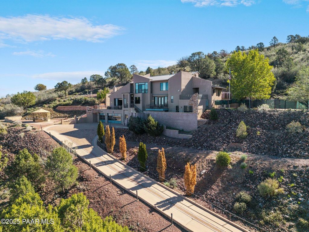 Photo of 945 Ohio Street, Prescott, AZ 86303 (MLS # 1077326)