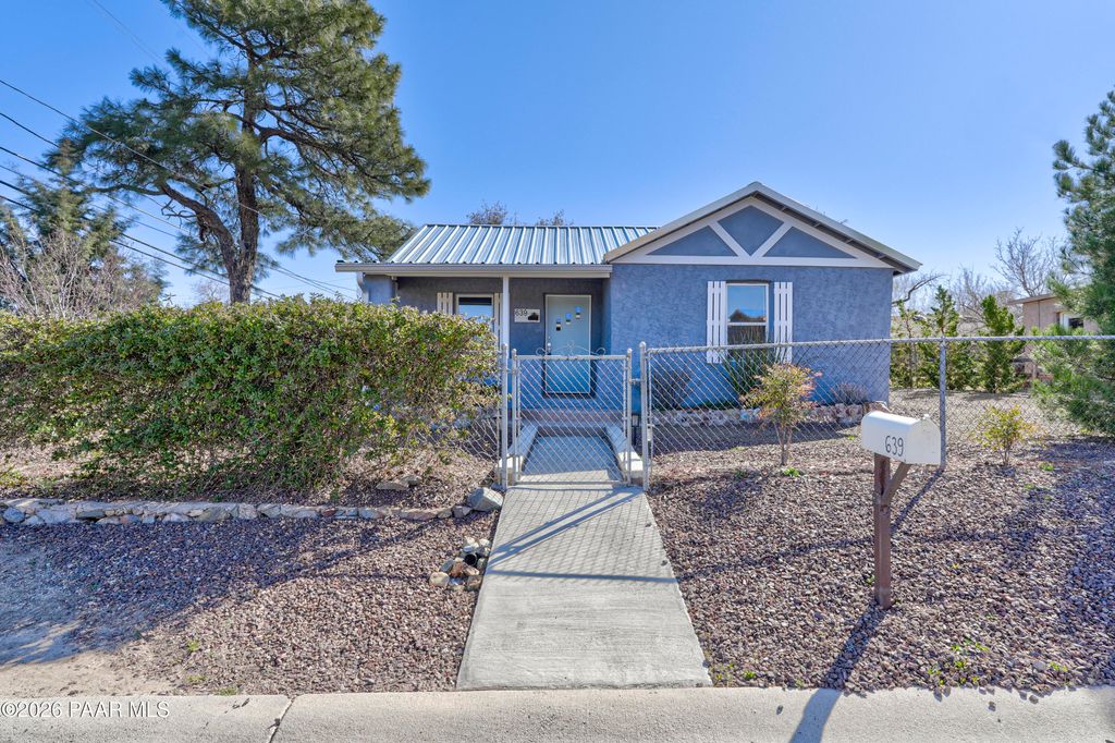 Photo of 639 Dameron Drive, Prescott, AZ 86301 (MLS # 1080984)