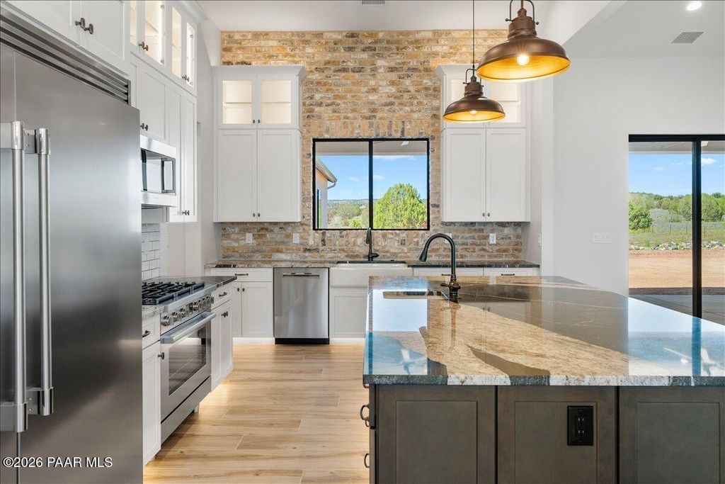 Photo of 1170 E Cougar Ridge Road, Paulden, AZ 86334 (MLS # 1081405)