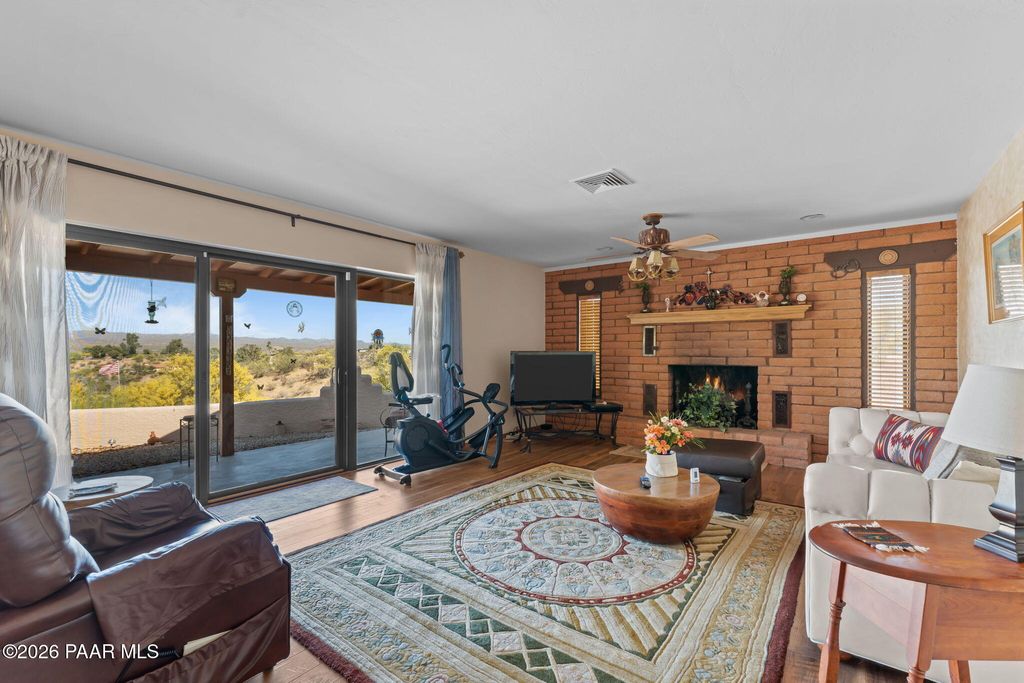 Photo of 1865 Hillside Drive, Wickenburg, AZ 85390 (MLS # 1081155)