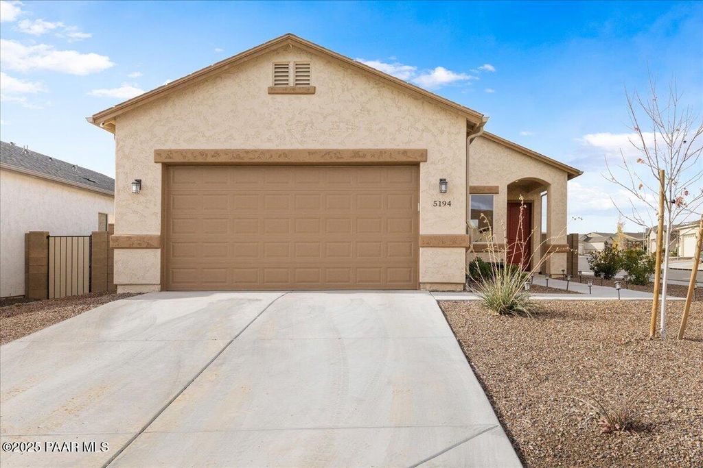 Photo of 5194 N Elliot Avenue, Prescott Valley, AZ 86413 (MLS # 1077886)