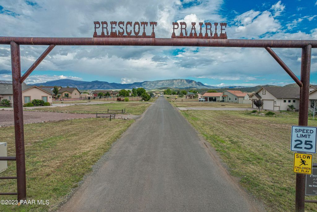 Photo of 124 Tessa Lane, Prescott Valley, AZ 86315 (MLS # 1078637)